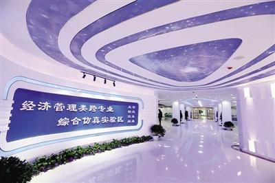 郑州一高校教学楼科技感十足走红网络