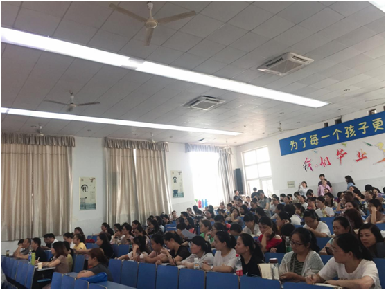 跟上信息化的步伐，雨山区举办希沃教师应用技能提升培训