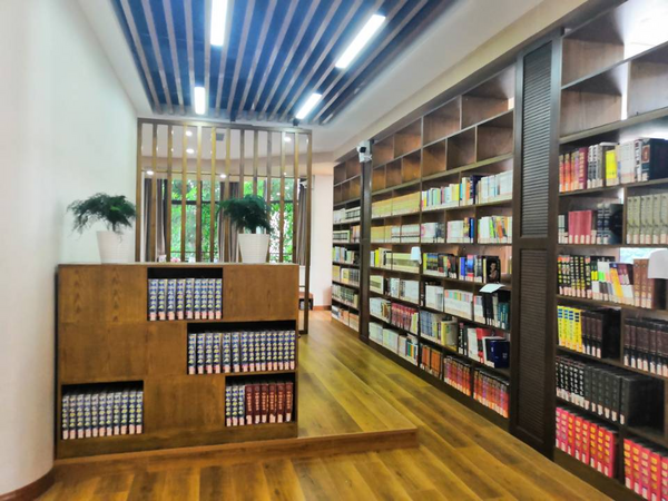 重庆市求精中学校图书馆