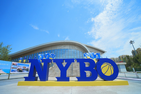 “小”圍裙走進大賽場，拉面范助力NYBO青少年籃球公開賽全國總決賽火力全開！