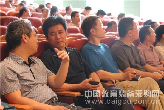 江蘇省泰州市成功舉辦教育裝備“數字化學習”專題展演活動