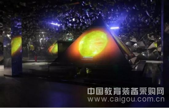 鸿合携NEC工程投影机惊艳矿博会,“地心之旅”好评如潮