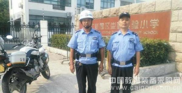 今天開學萬象，我們都要hold??！