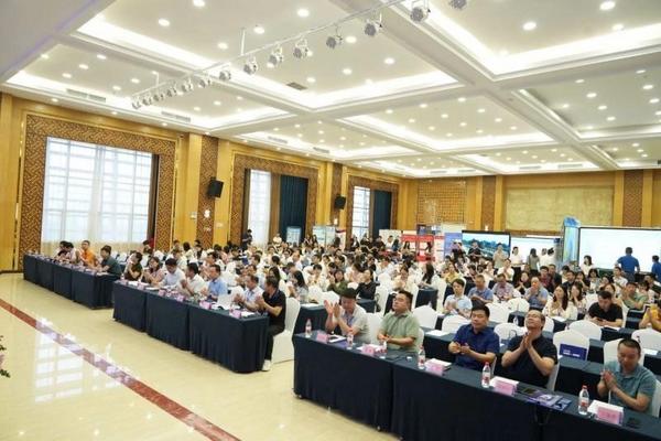 強智科技亮相2024廣西高校教育信息化論壇，并作主題報告
