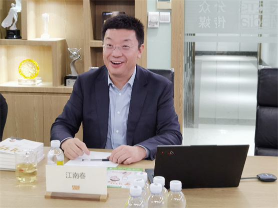 愛立熊與分眾傳媒達成戰略合作，開啟智能學習裝備新紀元