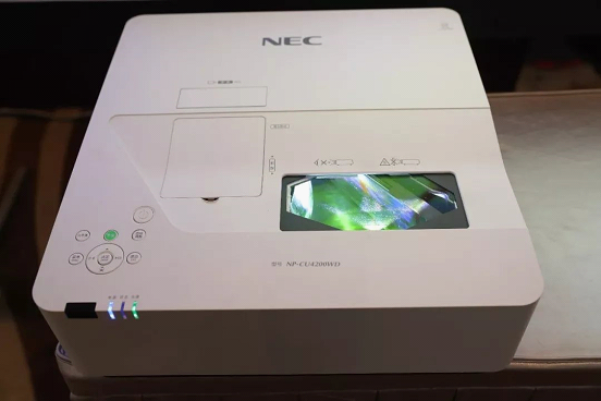 NEC告訴你如何選護眼高品質投影機