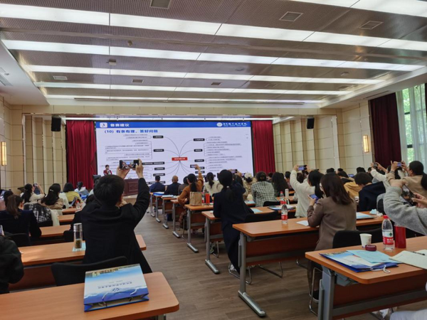 河南省组织开展高职教学能力大赛赛前培训活动