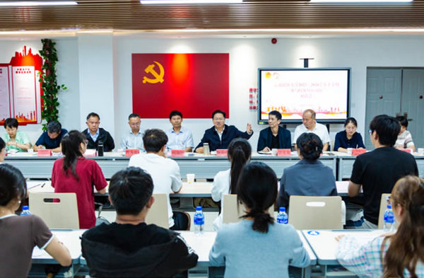倾听学生心声 关心学生成长 办有温度的教育 云南民族大学召开“我与校领导面对面” 座谈会