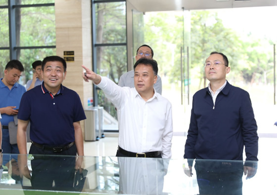 住房和城鄉建設部人事司副司長崔振林到東莞理工學院調研