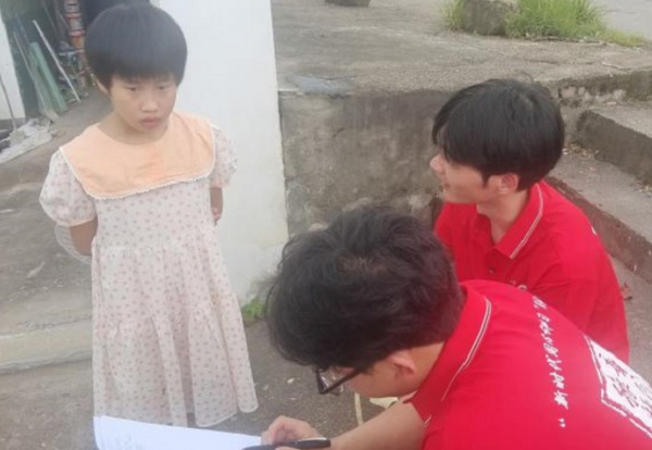 豫章师范学院“新时代同心讲习”服务队深入上饶闽浙赣革命根据地旧址开展调研