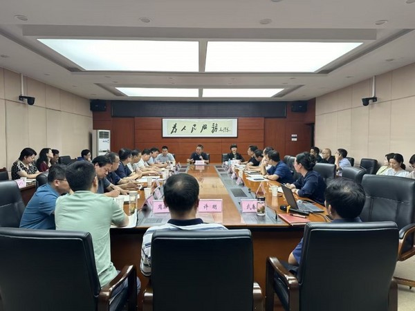合肥市瑤海區：召開2024年秋季學期中學智慧課堂應用推進會