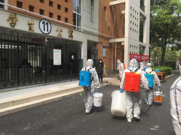 武漢軟件工程職業學院:三次消毒清潔,確保校園安全!