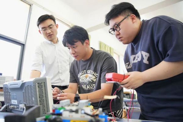 福建阳光学院凭什么吸引众名家？6000 万引才背后的 “硬核” 师资密码