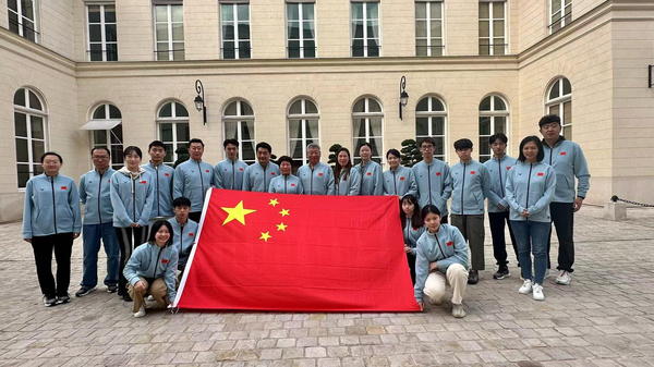 北京郵電大學體育部教師董浩然帶領學生赴巴西、法國開展體育交流