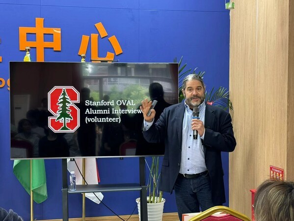 斯坦福面試官Sanford教授蒞臨橘郡國際（北京校區），解密北美名校錄取之道