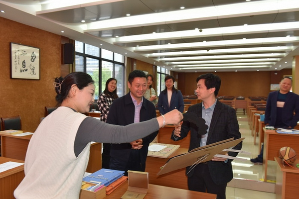 立足課堂展智慧 安徽銅陵市特教學校舉行教師自制教具比賽