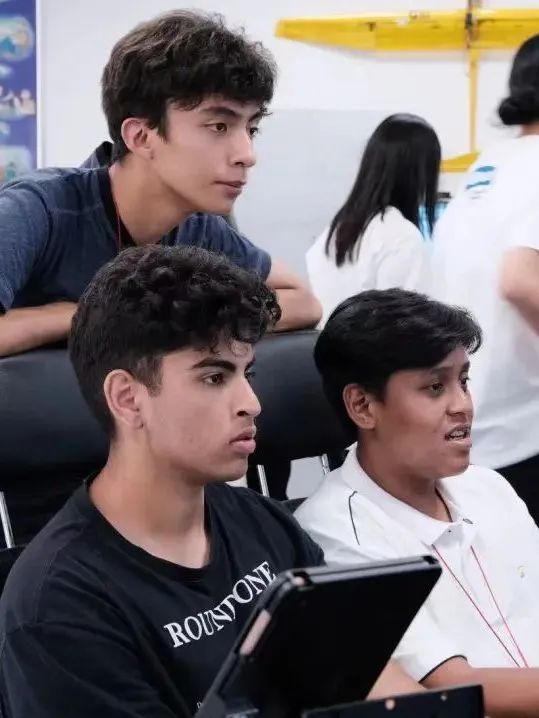 中外中学生STEM学术营在宁波成功举行