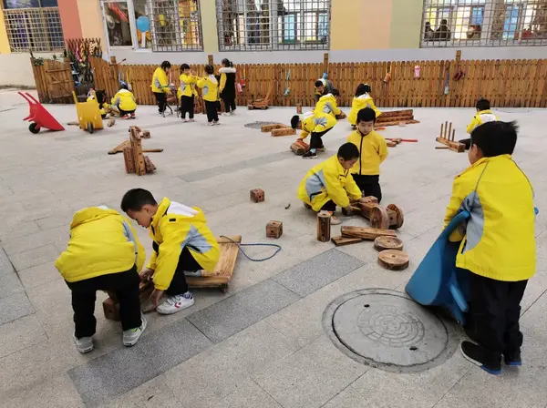 优化教育装备，共筑朴美乐园| 龙湾八幼迎接温州市教育装备达标园创建评估验收