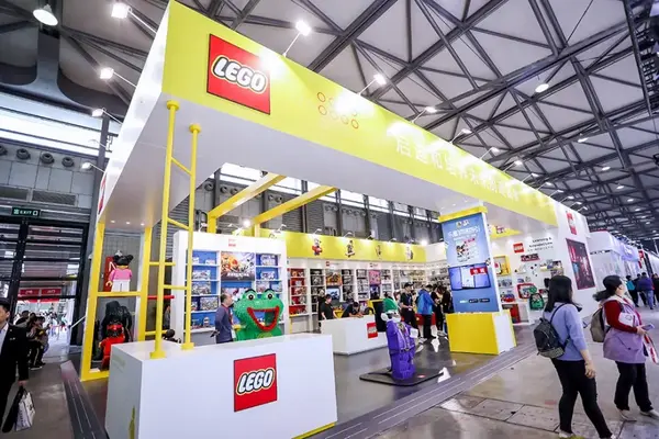 后疫情時代，仍計劃在中國市場開店80家的樂高靠什么？