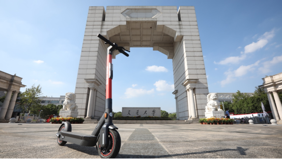 上海交大在校生赞九号轻骑共享滑板车：黑科技让骑行安全有保障