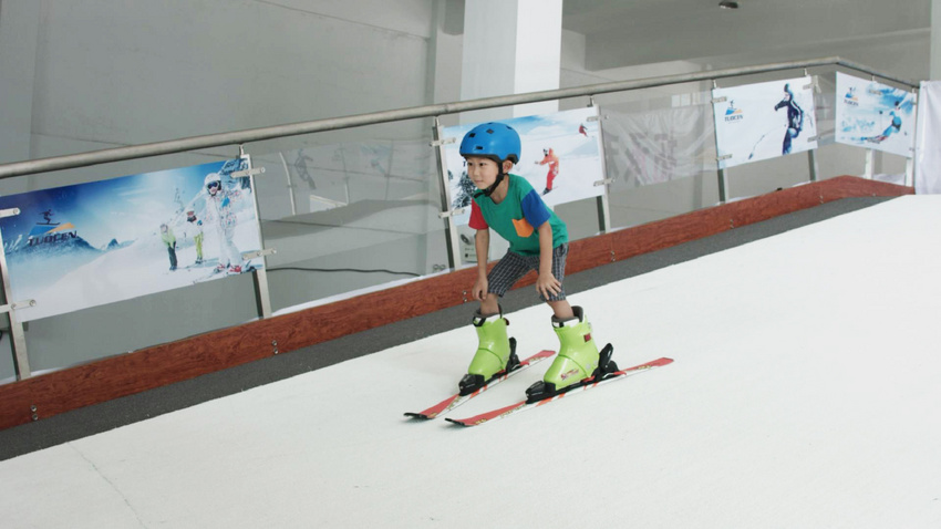 室内滑雪机 儿童训练室内滑雪机 新疆室内模拟滑雪机厂家